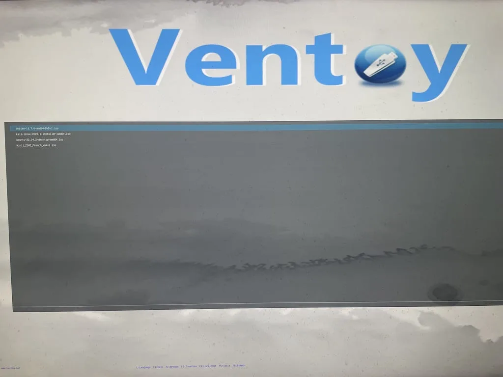 Créer une clé USB multiboot avec Ventoy (Linux, Windows) 9 ventoy choix ISO demarrage Linux ou Windows 11